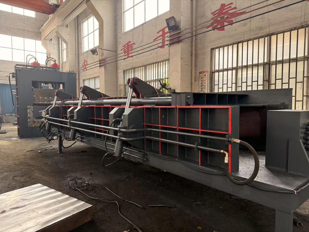 Q43L-8000 Hydraulic Gantry Shear 8000kN Cutting Force With 2000mm Blade For Heavy Steel Scrap Recycling