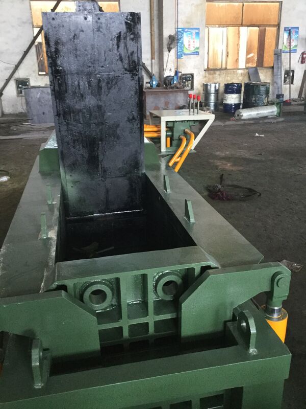 Semi-Automatic Customizable Hydraulic Scrap Metal Baler With High Density Bale Output For Recycling Centers