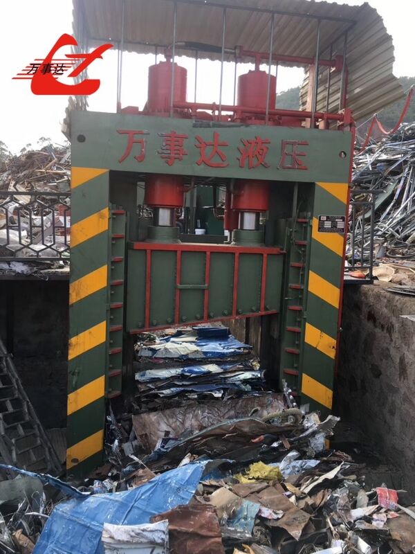 Shear Cut 8000kN Heavy Duty Gantry Shear With 8M Feeding Box For Continuous Scrap Yard Production