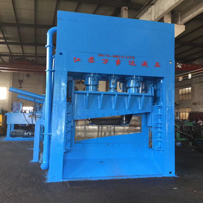 ระบบควบคุม PLC เครื่องตัดแกนท์รีอุตสาหกรรม พร้อมกล่องชาร์จ 8000 มม สําหรับโรงงานขยะ